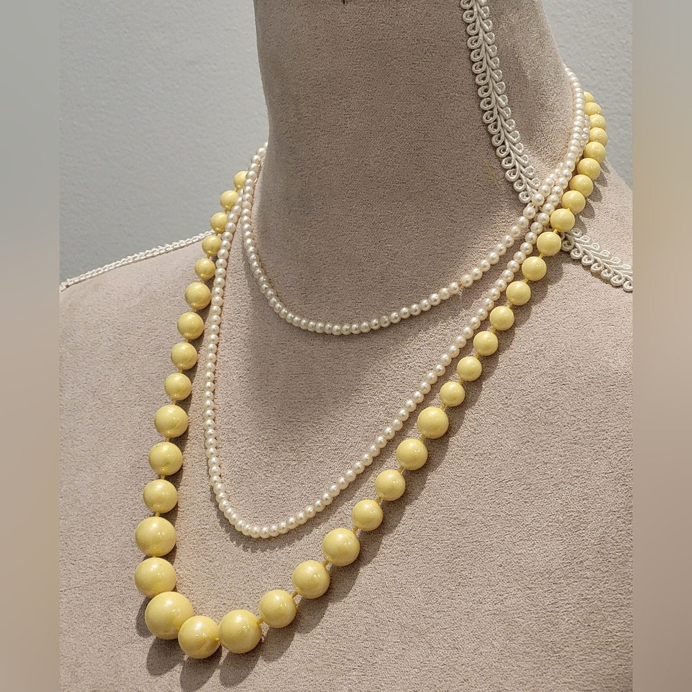 Vintage necklaces (Two) - Picture 3 of 7